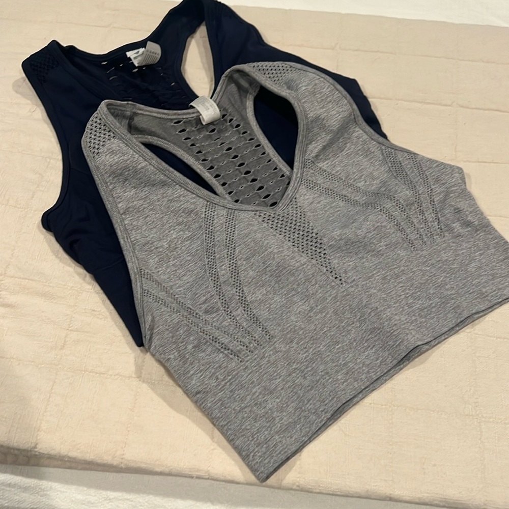 Sports bra